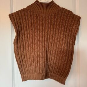 NWOT Vigoss Warm Tan Cable Knit Medium Sweater Vest